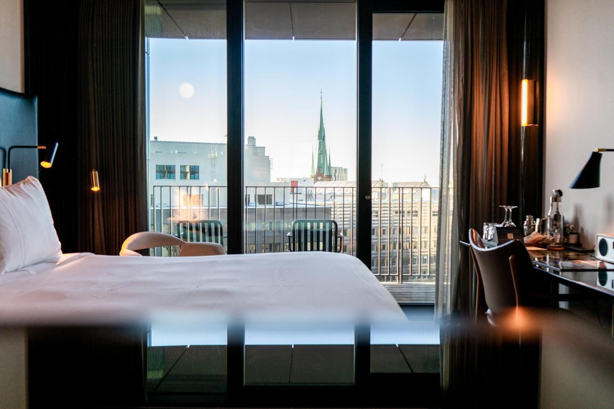 Hotel At Six 5*