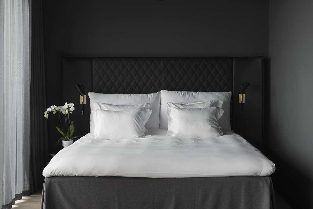 Hotell At Six 5*